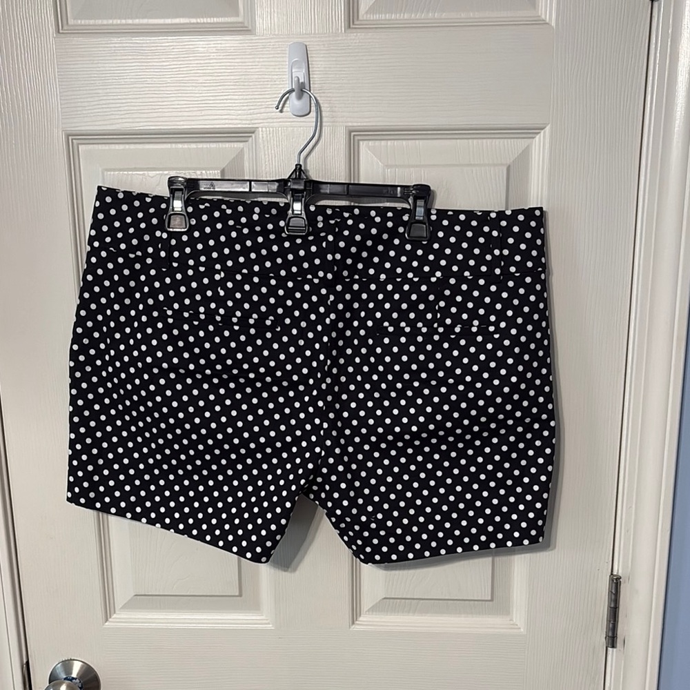 Ann Taylor Factory Black and White Flat Front Shorts - Picture 2 of 4